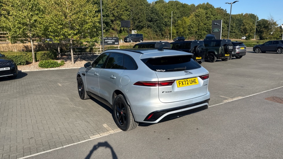 Jaguar F-Pace 2.0 P400e R-Dynamic Black 5dr Auto AWD Estate - Image 27