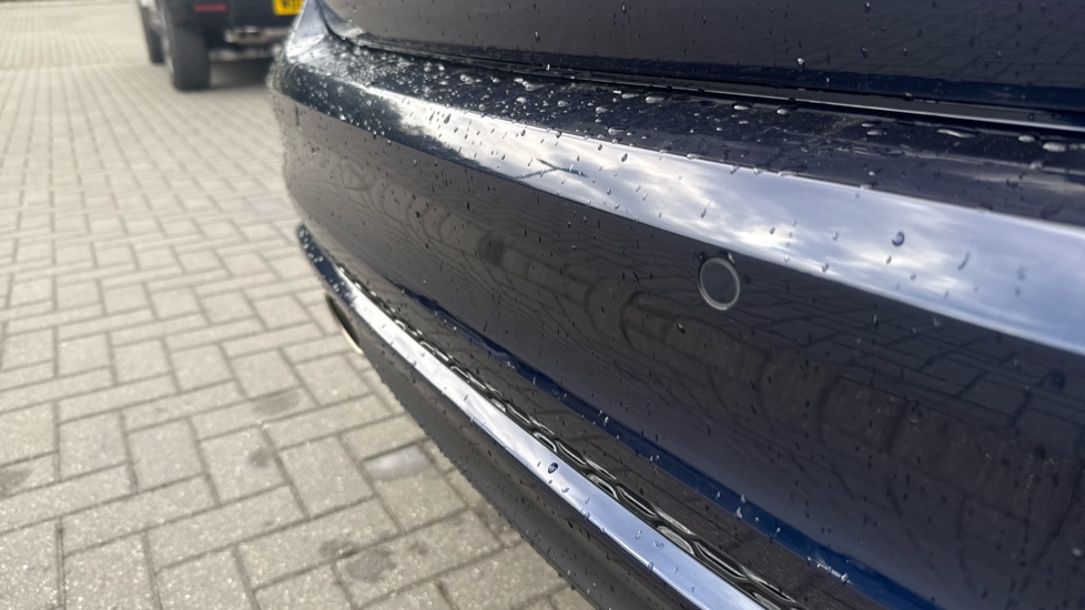 Jaguar XE 2.0 P250 R-Dynamic HSE Black 4dr Auto Petrol Saloon - Image 28