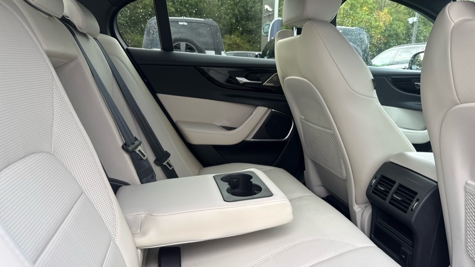 Jaguar XE 2.0 P250 R-Dynamic HSE Black 4dr Auto Petrol Saloon - Image 37