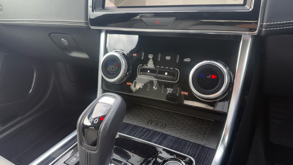 Jaguar XE 2.0 P250 R-Dynamic HSE Black 4dr Auto Petrol Saloon - Image 51