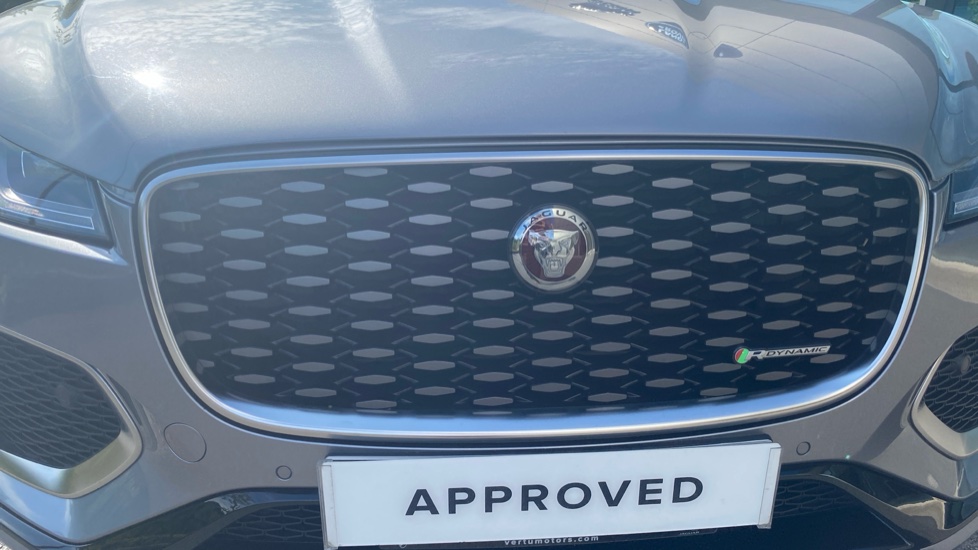 Jaguar F-Pace 2.0 D200 R-Dynamic SE 5dr Auto AWD Diesel Estate - Image 20