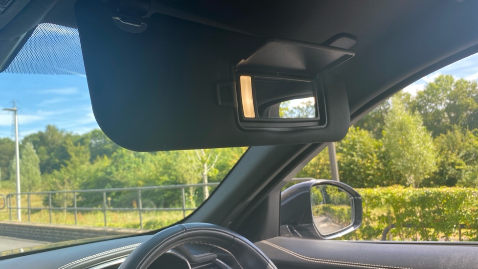 Jaguar F-Pace 2.0 D200 R-Dynamic SE 5dr Auto AWD Diesel Estate - Image 40