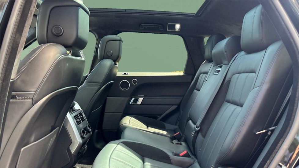 Land Rover Range Rover Sport 3.0 P400 HST 5dr Auto Petrol Estate - Image 4