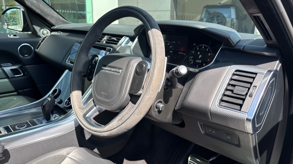 Land Rover Range Rover Sport 3.0 P400 HST 5dr Auto Petrol Estate - Image 33