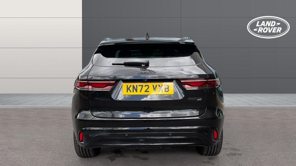 Jaguar F-Pace 2.0 P400e R-Dynamic HSE 5dr Auto AWD Estate - Image 6