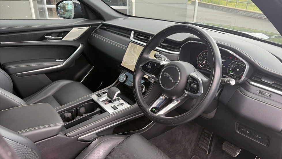 Jaguar F-Pace 2.0 P400e R-Dynamic HSE 5dr Auto AWD Estate - Image 29