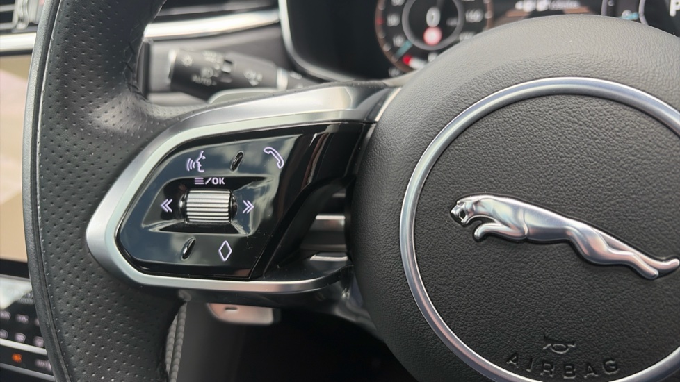 Jaguar F-Pace 2.0 P400e R-Dynamic HSE 5dr Auto AWD Estate - Image 41