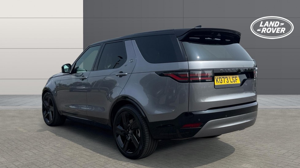 Land Rover Discovery 3.0 D300 Dynamic HSE 5dr Auto Diesel Station Wagon - Image 2