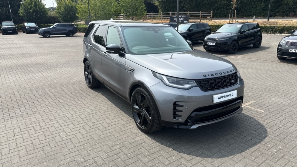 Land Rover Discovery 3.0 D300 Dynamic HSE 5dr Auto Diesel Station Wagon - Image 22