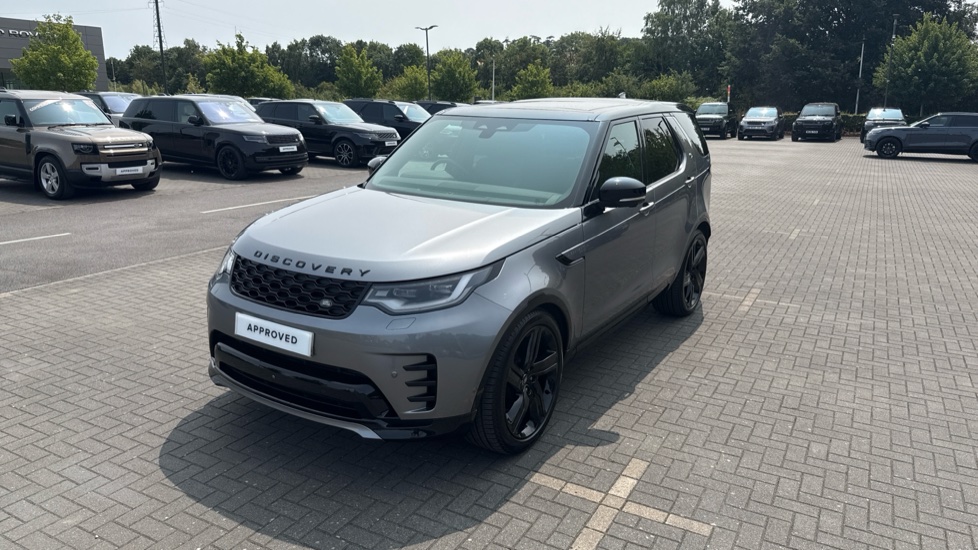 Land Rover Discovery 3.0 D300 Dynamic HSE 5dr Auto Diesel Station Wagon - Image 24