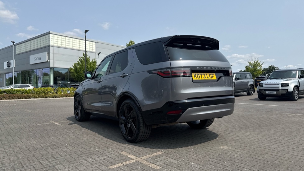 Land Rover Discovery 3.0 D300 Dynamic HSE 5dr Auto Diesel Station Wagon - Image 25