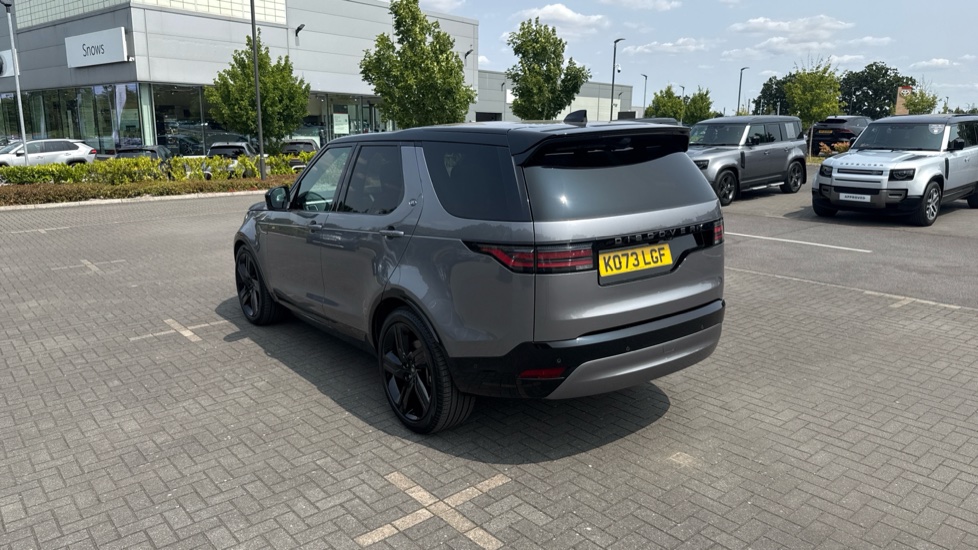 Land Rover Discovery 3.0 D300 Dynamic HSE 5dr Auto Diesel Station Wagon - Image 26