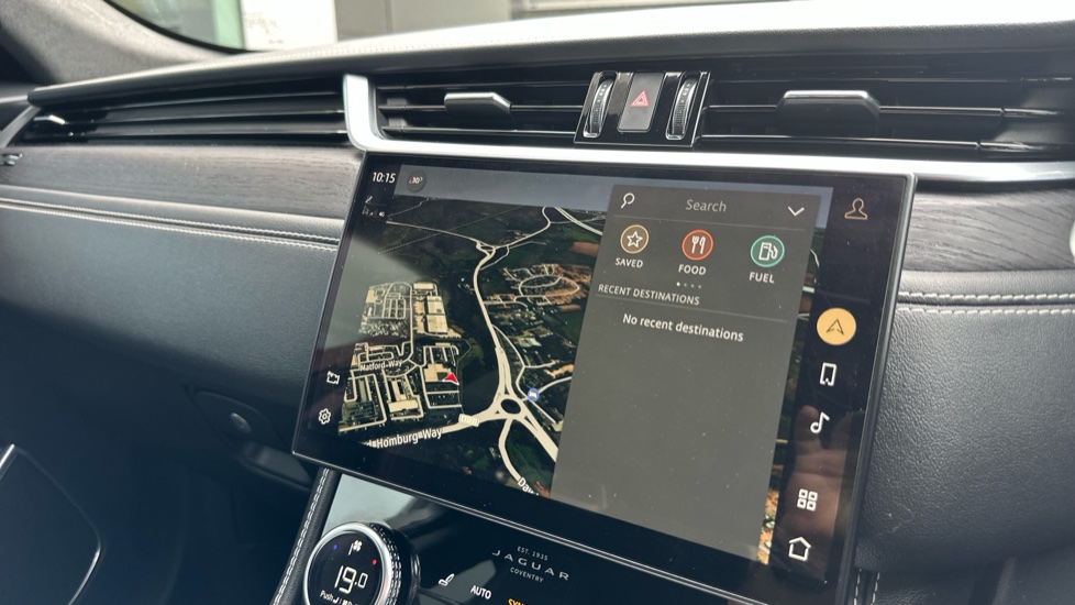 Jaguar F-Pace 2.0 D200 R-Dynamic HSE 5dr Auto AWD Diesel Estate - Image 11