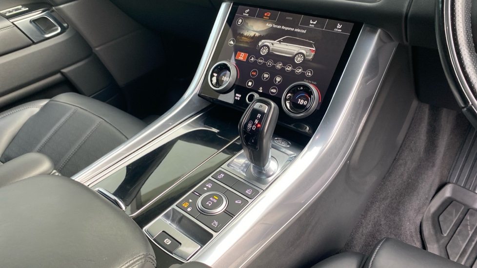 Land Rover Range Rover Sport 3.0 D300 Autobiography Dynamic 5dr Auto Diesel Estate - Image 13