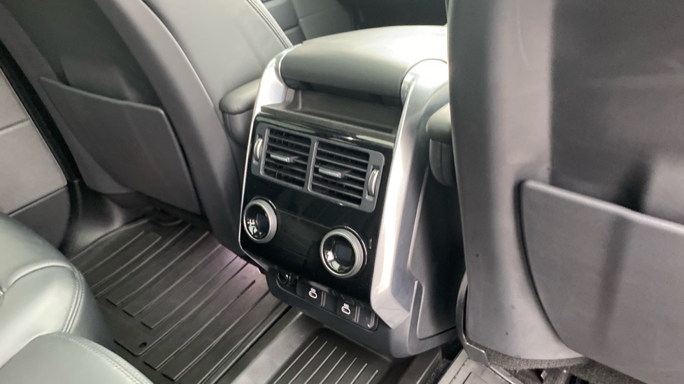 Land Rover Range Rover Sport 3.0 D300 Autobiography Dynamic 5dr Auto Diesel Estate - Image 18