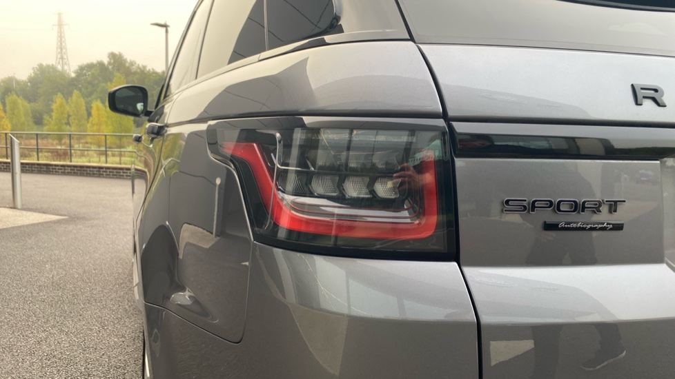 Land Rover Range Rover Sport 3.0 D300 Autobiography Dynamic 5dr Auto Diesel Estate - Image 19