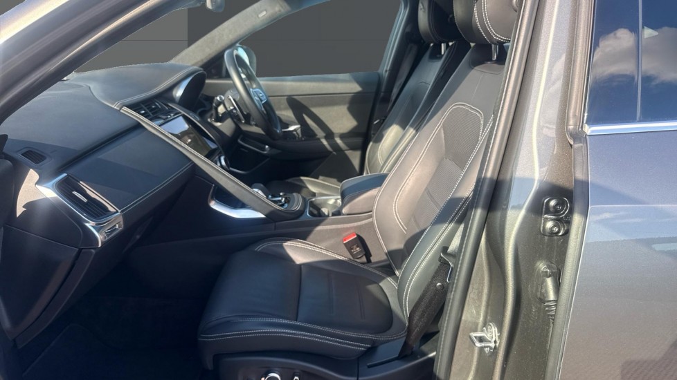 Jaguar E-Pace 2.0 D200 R-Dynamic HSE 5dr Auto Diesel Estate - Image 3