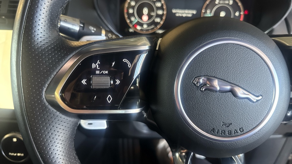 Jaguar E-Pace 2.0 D200 R-Dynamic HSE 5dr Auto Diesel Estate - Image 27