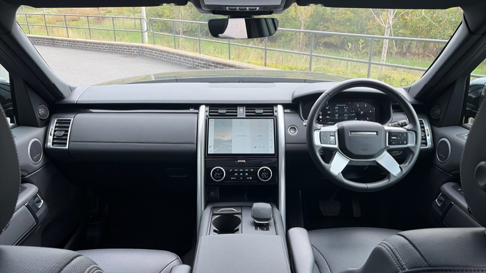 Land Rover Discovery 3.0 D350 S 5dr Auto Diesel Station Wagon - Image 9