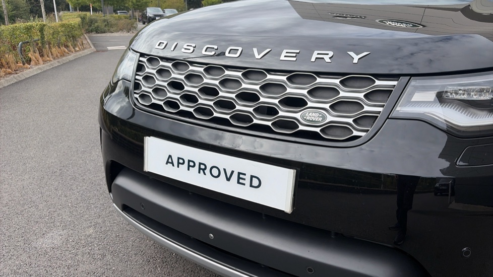 Land Rover Discovery 3.0 D350 S 5dr Auto Diesel Station Wagon - Image 22