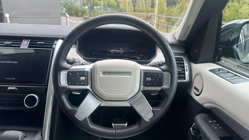Land Rover Discovery 3.0 D350 Dynamic HSE 5dr Auto Diesel Station Wagon - Image 15