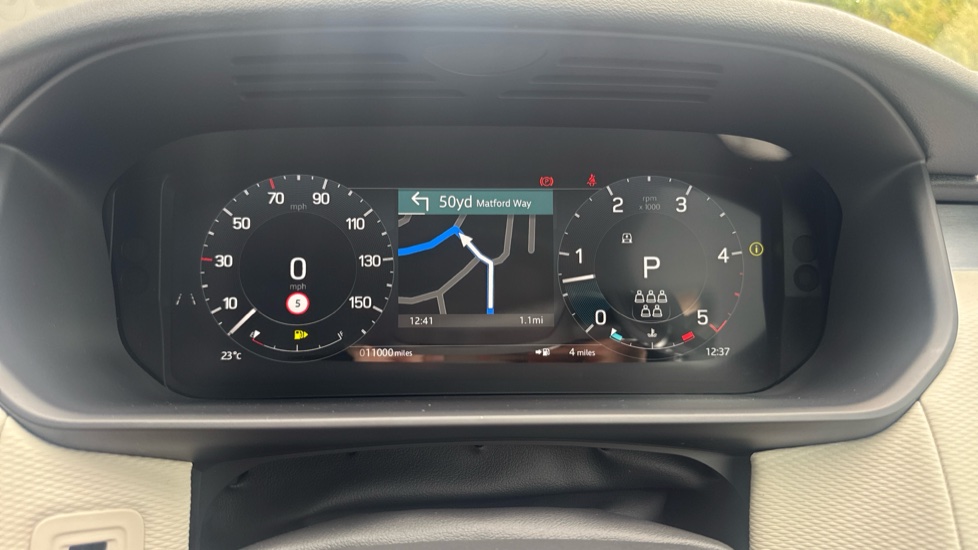 Land Rover Discovery 3.0 D350 Dynamic HSE 5dr Auto Diesel Station Wagon - Image 16