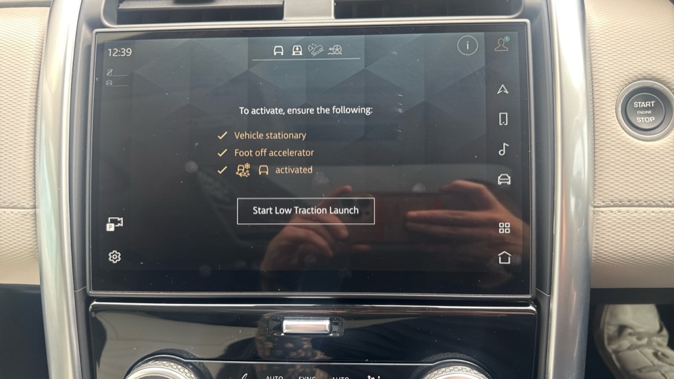 Land Rover Discovery 3.0 D350 Dynamic HSE 5dr Auto Diesel Station Wagon - Image 36