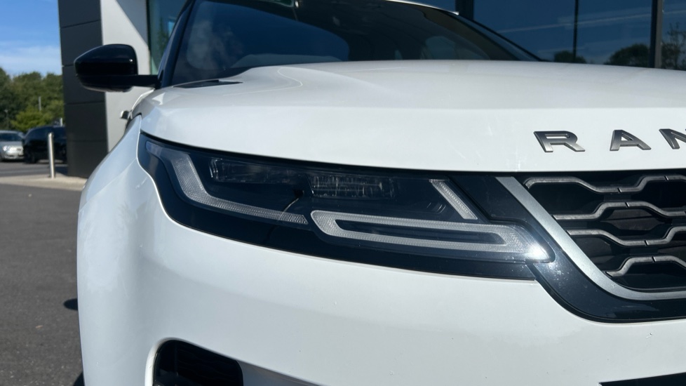 Land Rover Range Rover Evoque 1.5 P300e R-Dynamic SE 5dr Auto Hatchback - Image 17