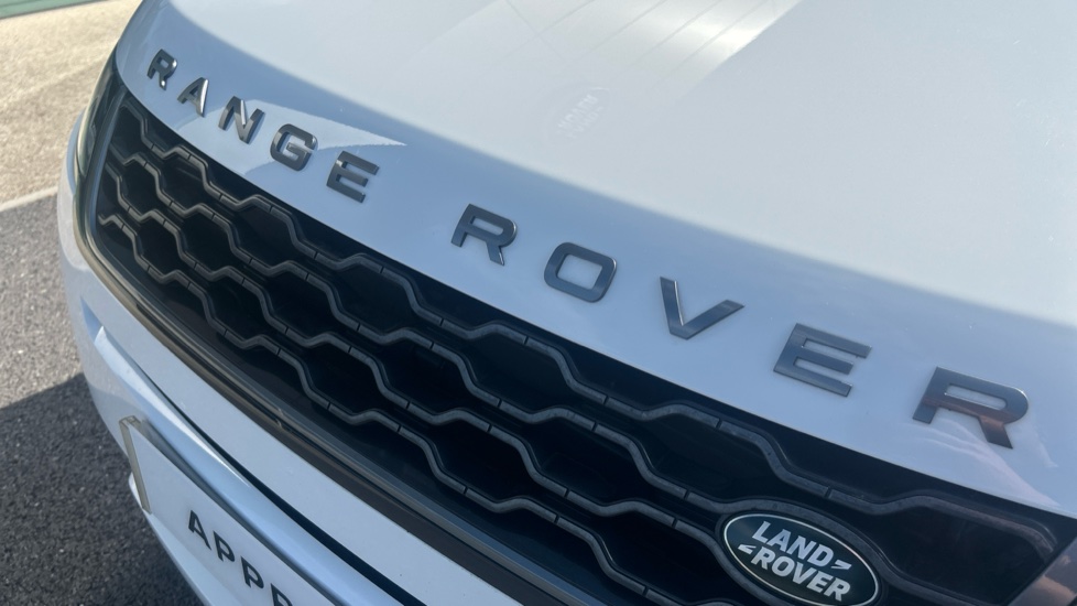 Land Rover Range Rover Evoque 1.5 P300e R-Dynamic SE 5dr Auto Hatchback - Image 21