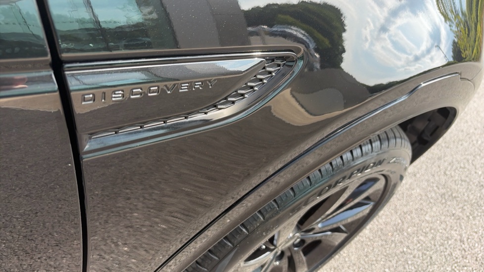Land Rover Discovery Sport 2.0 D200 Urban Edition 5dr Auto [5 Seat] Diesel Station Wagon - Image 21