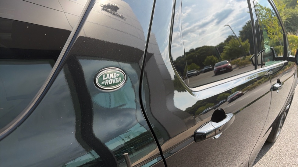 Land Rover Discovery Sport 2.0 D200 Urban Edition 5dr Auto [5 Seat] Diesel Station Wagon - Image 27