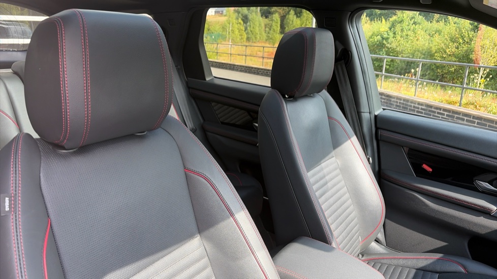 Land Rover Discovery Sport 2.0 D200 Urban Edition 5dr Auto [5 Seat] Diesel Station Wagon - Image 31