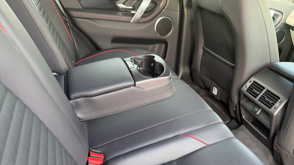 Land Rover Discovery Sport 2.0 D200 Urban Edition 5dr Auto [5 Seat] Diesel Station Wagon - Image 39