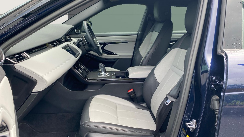 Land Rover Range Rover Evoque 2.0 D200 R-Dynamic SE 5dr Auto Diesel Hatchback - Image 3