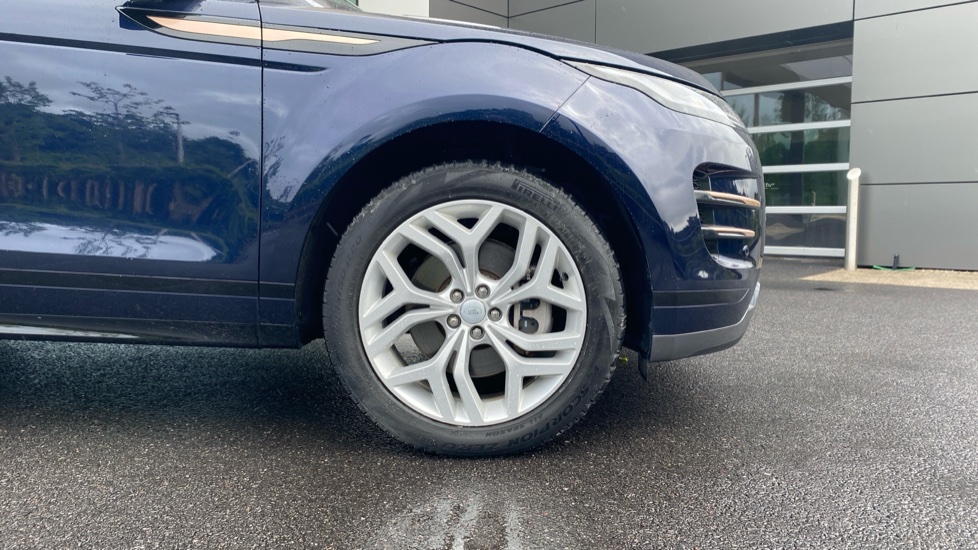Land Rover Range Rover Evoque 2.0 D200 R-Dynamic SE 5dr Auto Diesel Hatchback - Image 8