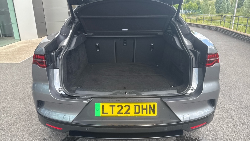 Jaguar I-Pace 294kW EV400 HSE Black 90kWh 5dr Auto 11kW Charger Electric Estate - Image 10