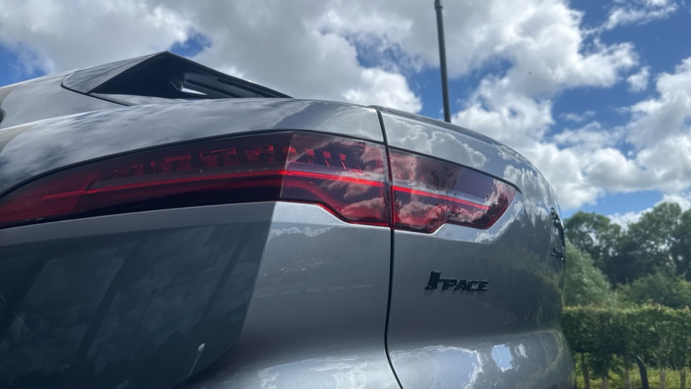 Jaguar I-Pace 294kW EV400 HSE Black 90kWh 5dr Auto 11kW Charger Electric Estate - Image 19