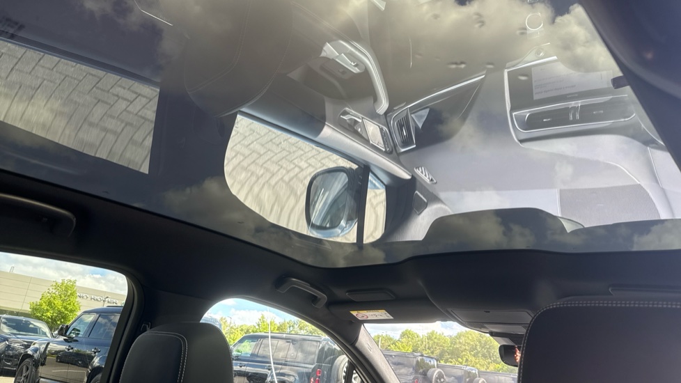 Jaguar I-Pace 294kW EV400 HSE Black 90kWh 5dr Auto 11kW Charger Electric Estate - Image 35