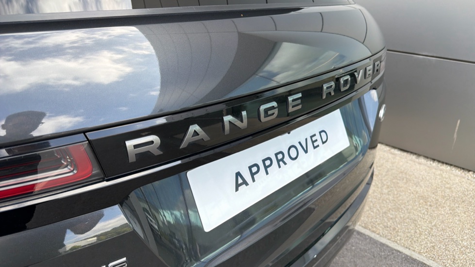 Land Rover Range Rover Evoque 2.0 P250 R-Dynamic SE 5dr Auto Petrol Hatchback - Image 20