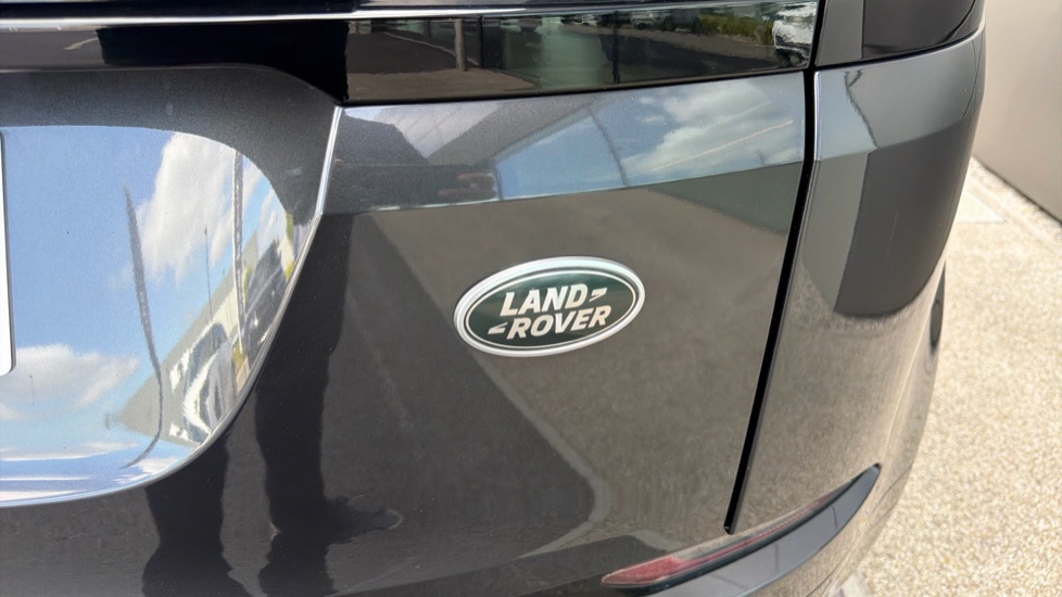 Land Rover Range Rover Evoque 2.0 P250 R-Dynamic SE 5dr Auto Petrol Hatchback - Image 22