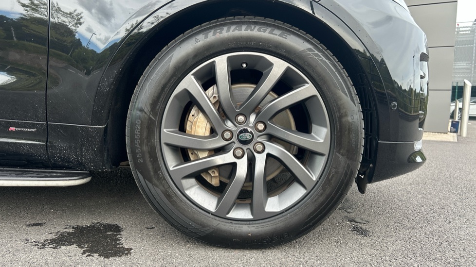 Land Rover Discovery 3.0 D250 R-Dynamic S 5dr Auto Diesel Station Wagon - Image 8