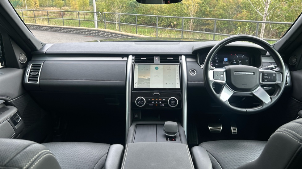 Land Rover Discovery 3.0 D250 R-Dynamic S 5dr Auto Diesel Station Wagon - Image 9