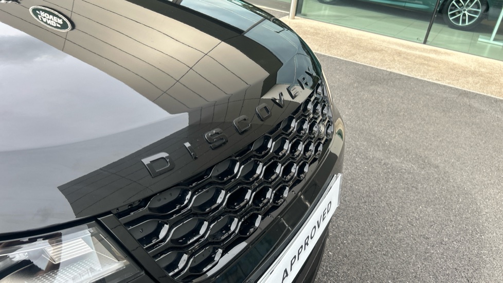 Land Rover Discovery 3.0 D250 R-Dynamic S 5dr Auto Diesel Station Wagon - Image 20