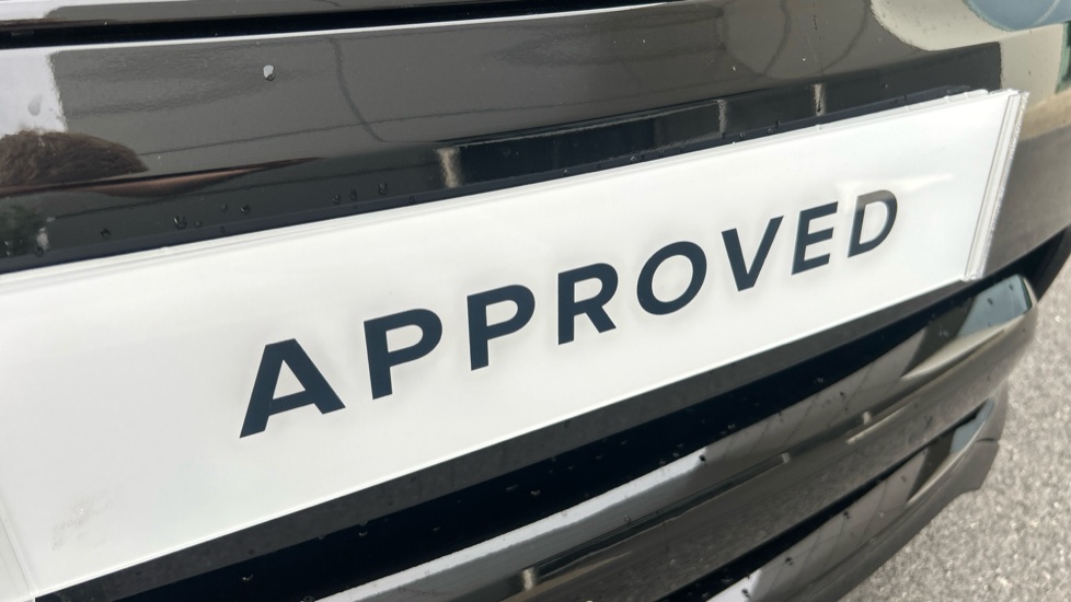 Land Rover Discovery 3.0 D250 R-Dynamic S 5dr Auto Diesel Station Wagon - Image 21