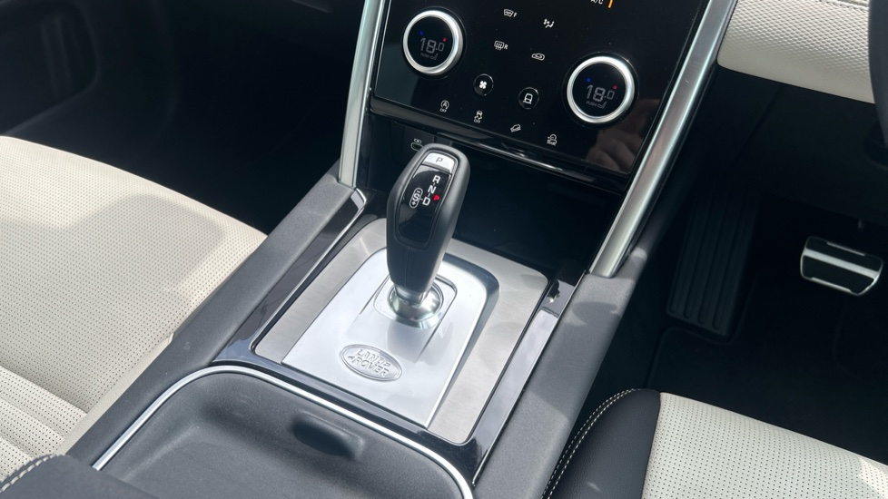 Land Rover Discovery Sport 2.0 D200 Urban Edition 5dr Auto [5 Seat] Diesel Station Wagon - Image 13