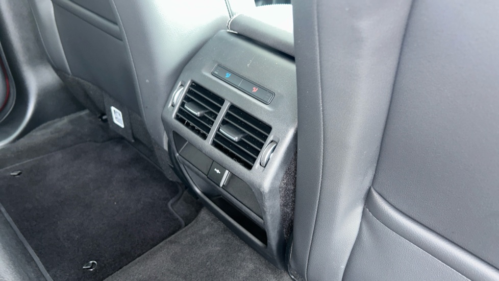Land Rover Discovery Sport 2.0 D200 Urban Edition 5dr Auto [5 Seat] Diesel Station Wagon - Image 18