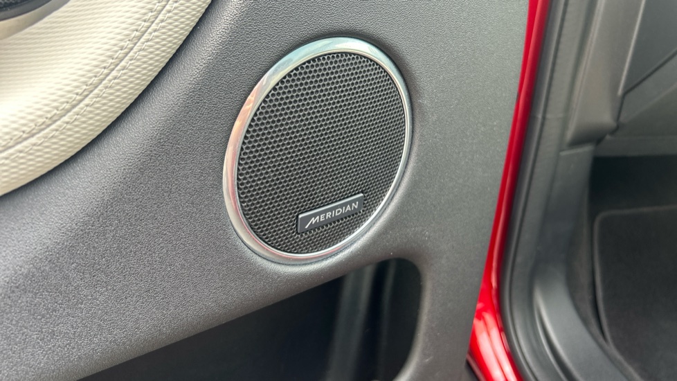 Land Rover Discovery Sport 2.0 D200 Urban Edition 5dr Auto [5 Seat] Diesel Station Wagon - Image 39
