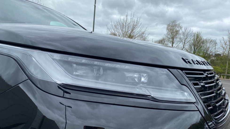 Land Rover Range Rover Velar 2.0 D200 MHEV Dynamic SE 5dr Auto Diesel Estate - Image 17