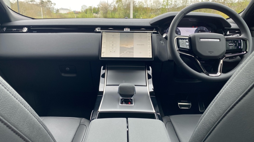 Land Rover Range Rover Velar 2.0 D200 MHEV Dynamic SE 5dr Auto Diesel Estate - Image 22