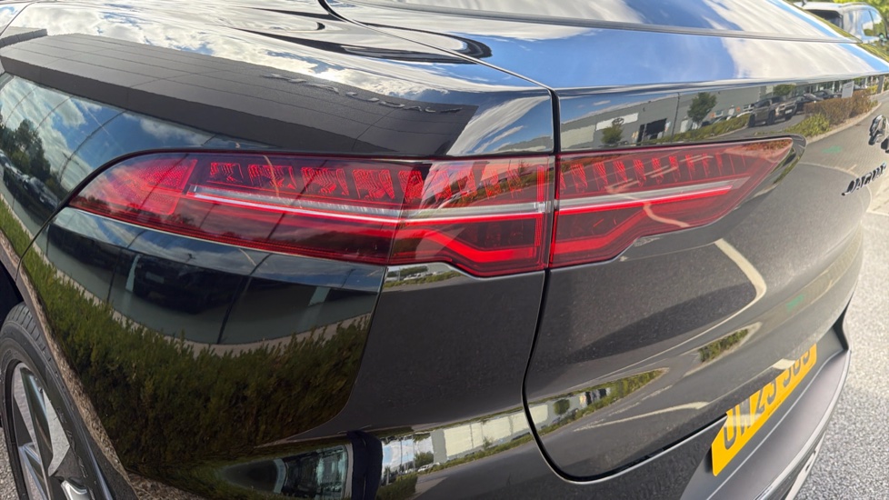 Jaguar I-Pace 294kW EV400 R-Dynamic SE Black 90kWh 5dr Auto Electric Estate - Image 19